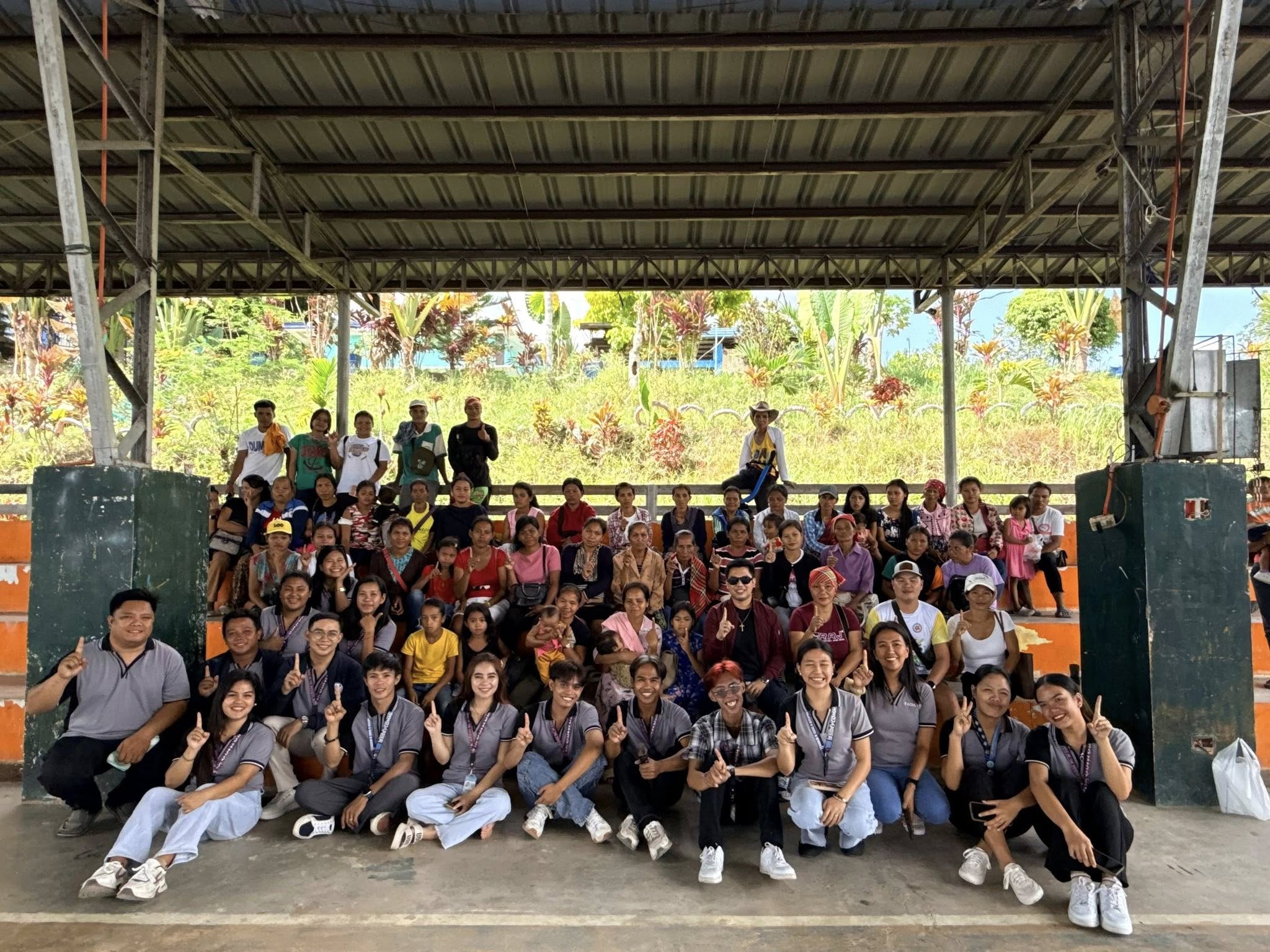 𝑳𝑶𝑶𝑲: 𝑩𝑺 𝑫𝒆𝒗𝒆𝒍𝒐𝒑𝒎𝒆𝒏𝒕 𝑪𝒐𝒎𝒎𝒖𝒏𝒊𝒄𝒂𝒕𝒊𝒐𝒏 𝑺𝒕𝒖𝒅𝒆𝒏𝒕𝒔 𝑪𝒐𝒏𝒅𝒖𝒄𝒕 𝑪𝒐𝒎𝒎𝒖𝒏𝒊𝒕𝒚 𝑷𝒓𝒐𝒇𝒊𝒍𝒊𝒏𝒈 ...